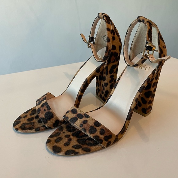 Clée Leopard Print Heels - Picture 3 of 9
